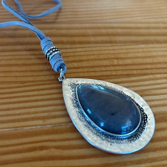 NWT Free People | Women’s grey/silver Labradorite Freefall Pendant Necklace, OS - Picture 5 of 15